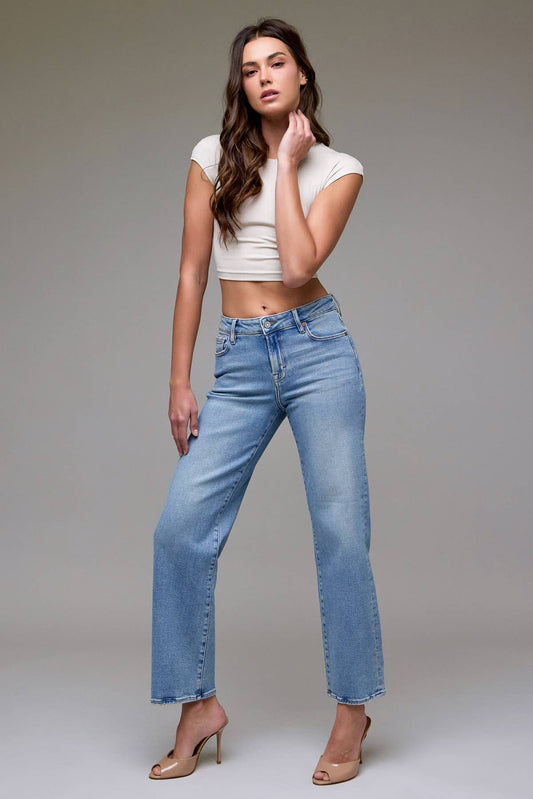 Holly MR Classic Straight Jean