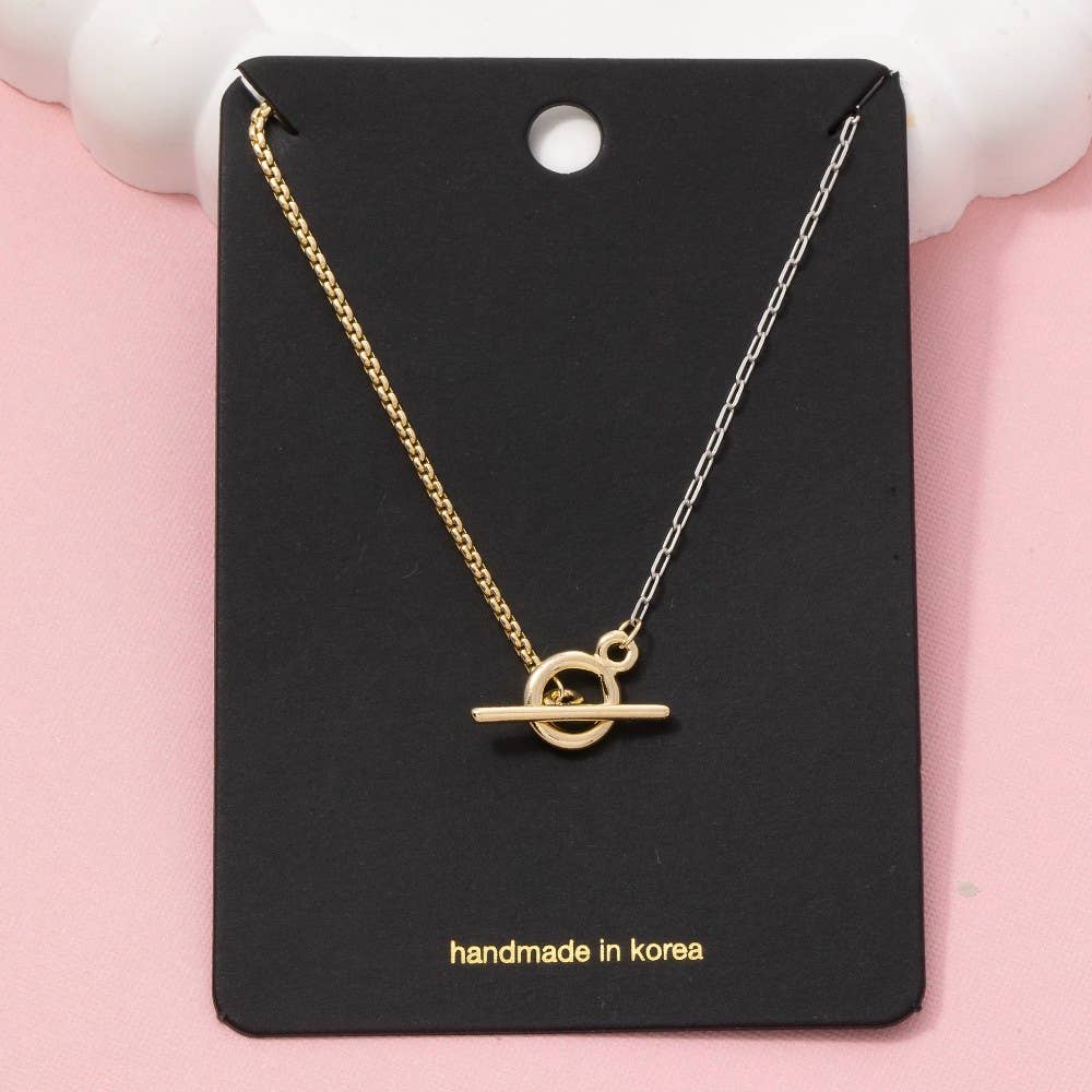 Toggle Clasp Pendant Necklace