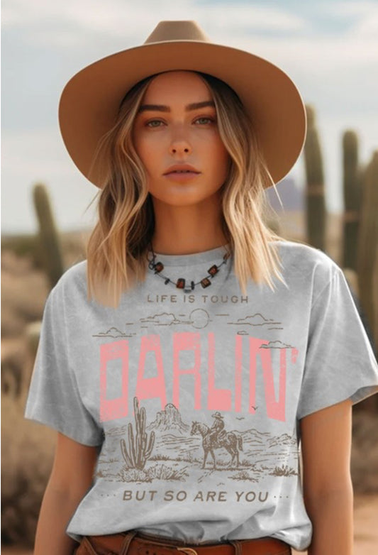 Darlin Graphic Tee